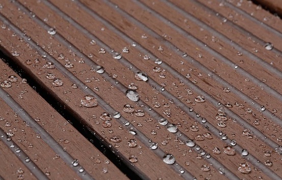 sàn gỗ ngoài trời chịu nước