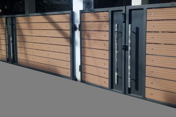 cổng gỗ nhựa composite ngoài trời đẹp