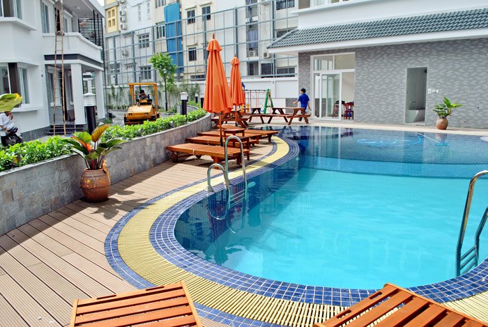 tạo sàn gỗ ngoài trời bể bơi tạo sàn gỗ ngoài trời bể bơi