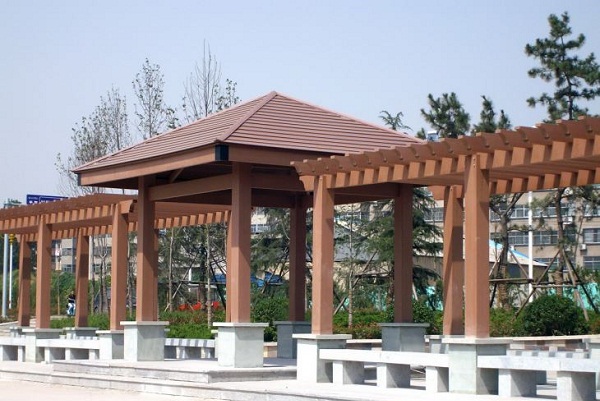 giàn hoa gỗ và chòi gỗ nhựa ngoài trời