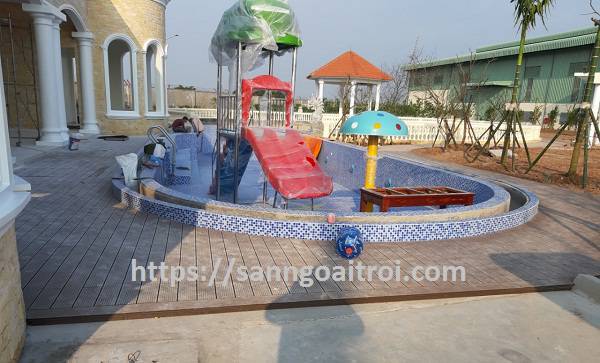sàn gỗ bể bơi