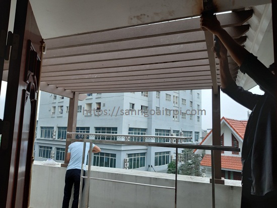 giàn hoa gỗ sân thượng