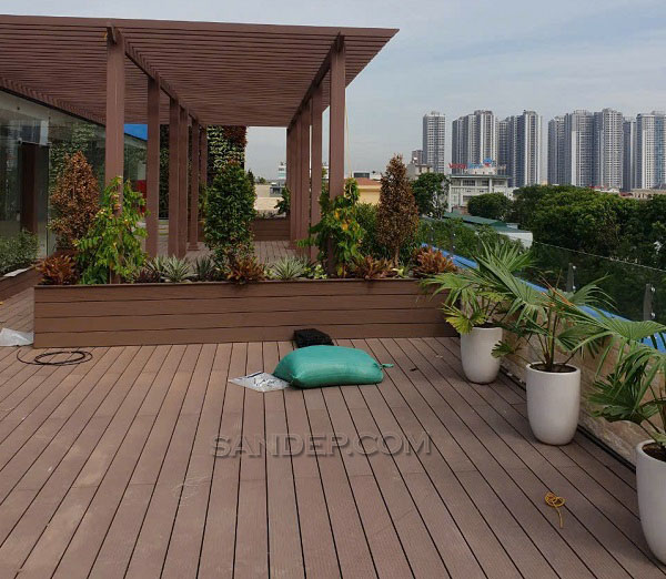 Sàn nhựa giả gỗ ngoài trời Tecwood MS140S25A coffee lát sàn sân thượng, giàn pergola