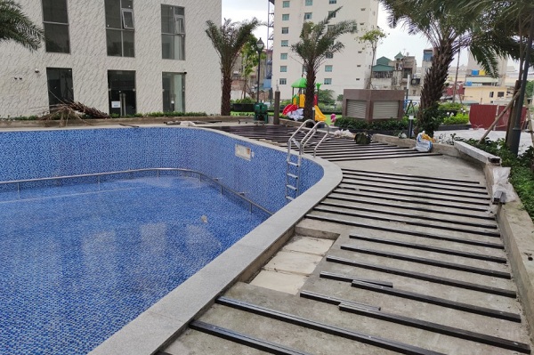thi công sàn gỗ bể bơi